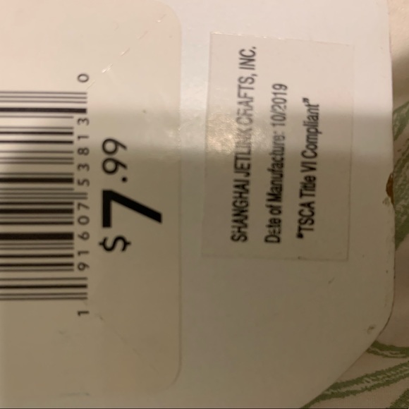 Room decor - Picture 4 of 4